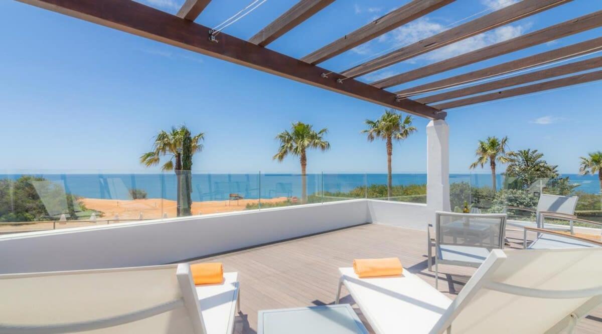 Villa Prado - Beautiful Beachfront Villa Albufeira Zewnętrze zdjęcie